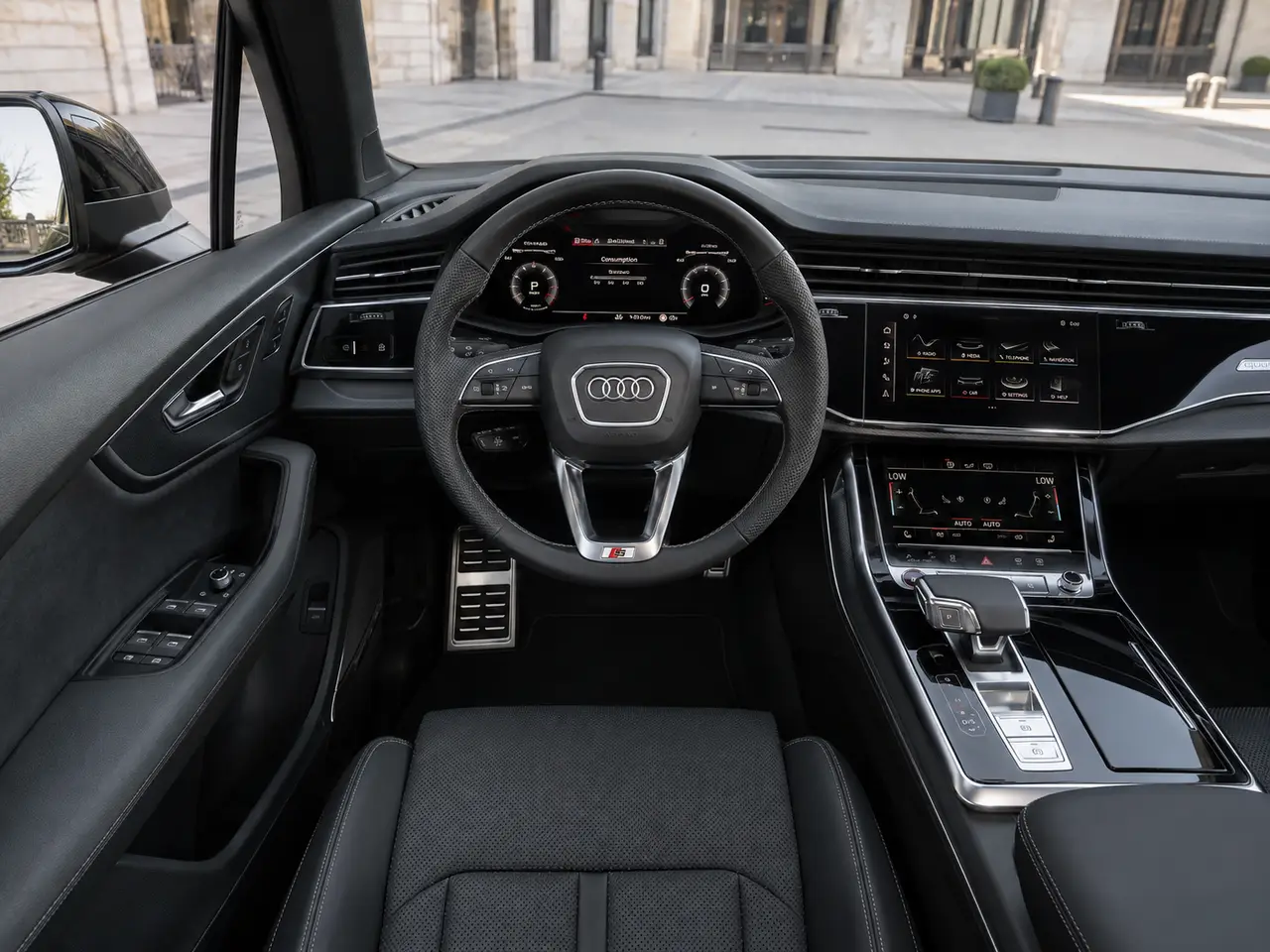 Audi Q7 50 TDI S-Line Edition 2025, Frontansicht — Munich Luxury Cars, München. Der Audi Q7 50 TDI S-Line Edition (Modelljahr 2025) verbindet die Aufbauhöhe und den…