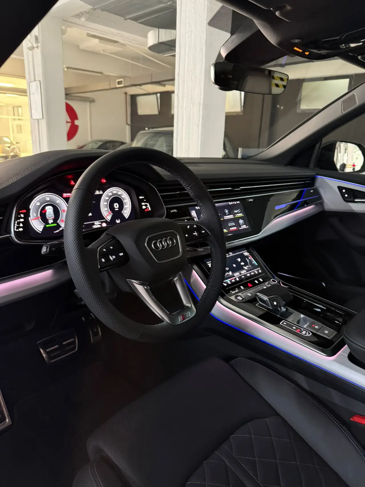 Audi Q8 2025, Außenansicht — Munich Luxury Cars, München. Der Audi Q8 verkörpert die ruhige, souveräne Seite des SUV-Segments: 340 PS, fünf…