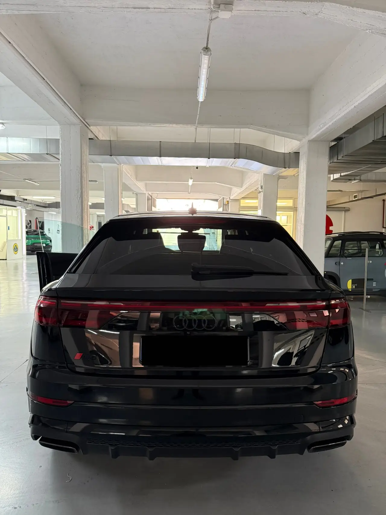 Audi Q8 2025, Innenraum — Munich Luxury Cars, München. Der Audi Q8 verkörpert die ruhige, souveräne Seite des SUV-Segments: 340 PS, fünf…