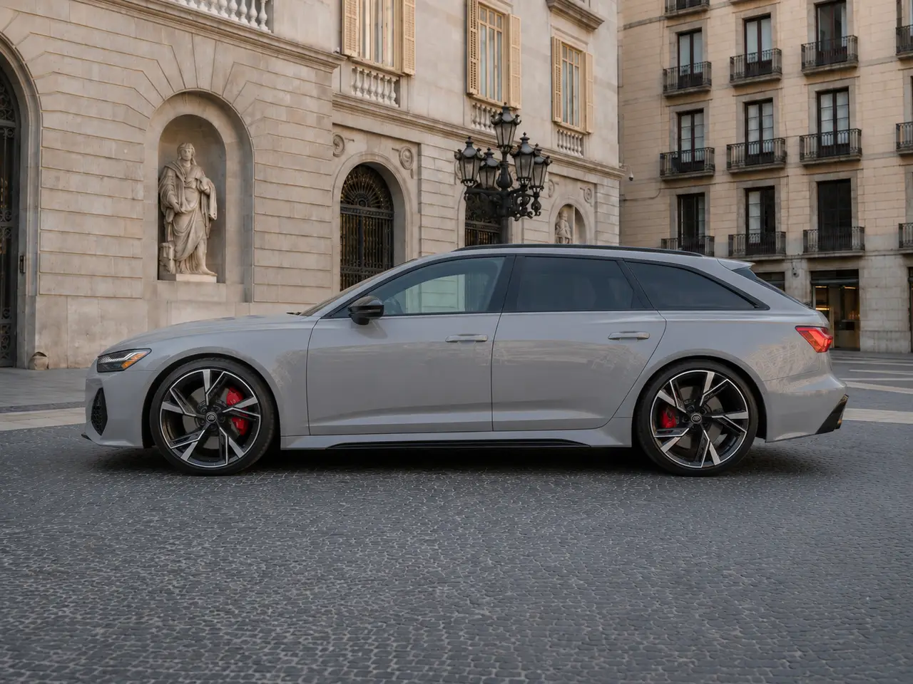 Audi RS6 Dynamic 2023, Frontansicht — Munich Luxury Cars, München. Der Audi RS6 Dynamic aus 2023 verbindet die Kombiform des RS6 mit 621 PS und einem…