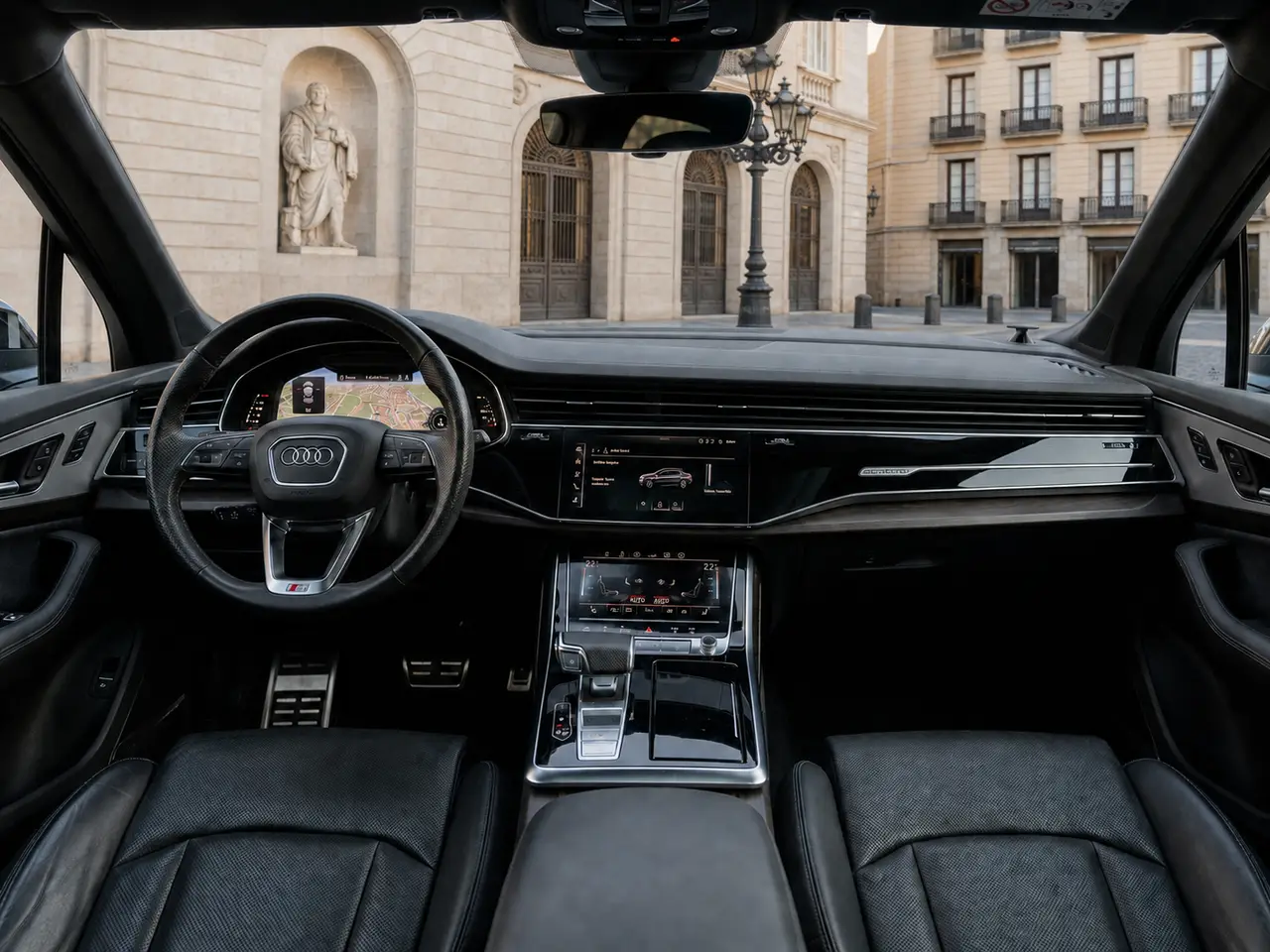 Audi SQ7 7seater 2023, Innenraum — Munich Luxury Cars, München. Der Audi SQ7 verbindet sieben vollwertige Sitzplätze mit 530 PS und der Fahrdynamik eines…