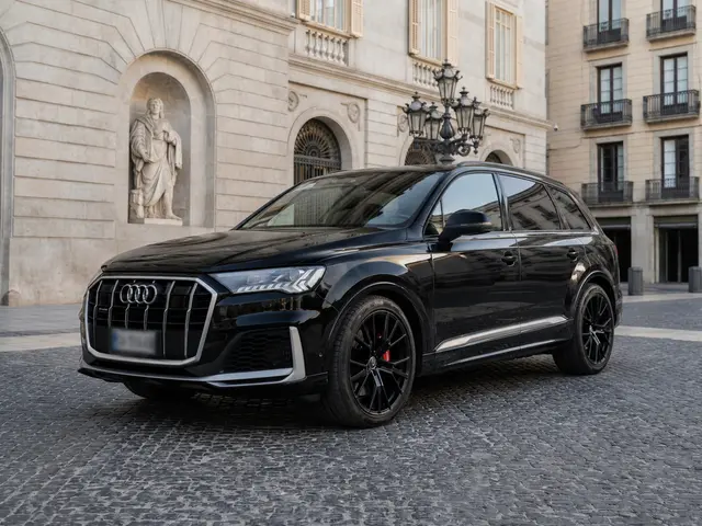 Audi SQ7 7seater 2023 — Munich Luxury Cars, München
