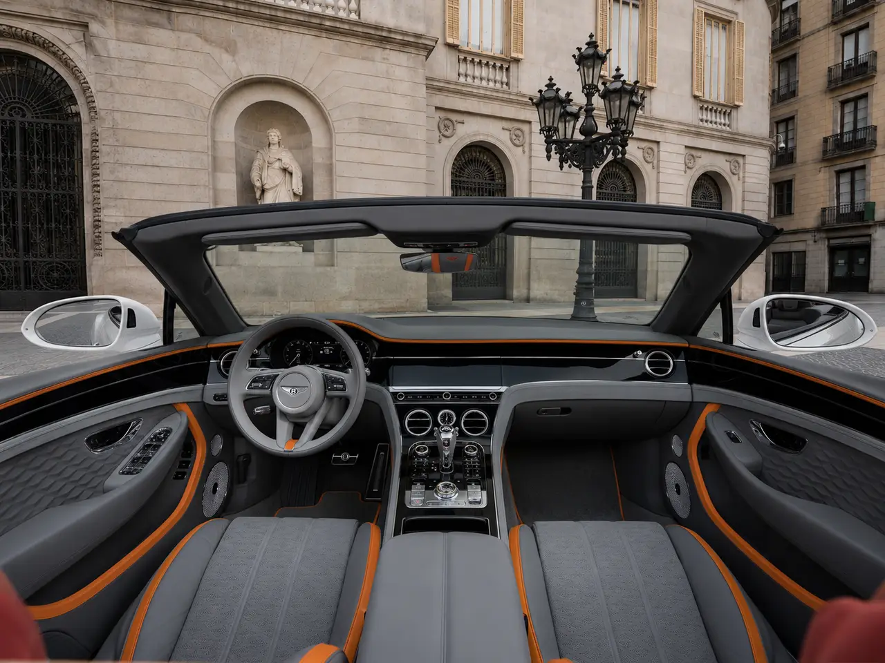 Bentley Continental GTC Speed 2025, Innenraum — Munich Luxury Cars, München. Der Bentley Continental GTC Speed 2025 ist ein offener Viersitzer für alle, die große…