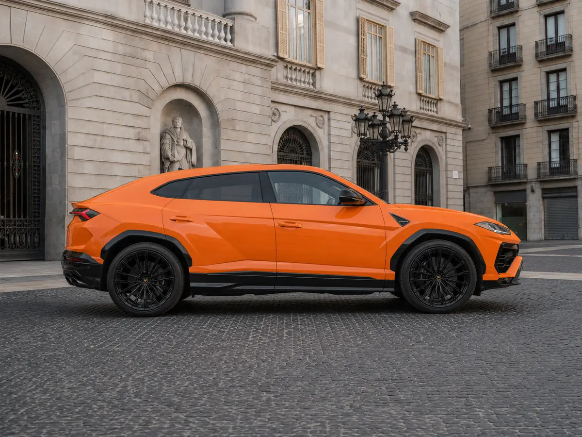 Lamborghini URUS SE 2025, front view — Munich Luxury Cars, Munich. The 2025 Lamborghini Urus SE brings Lamborghini's SUV into a five-seat package built for…
