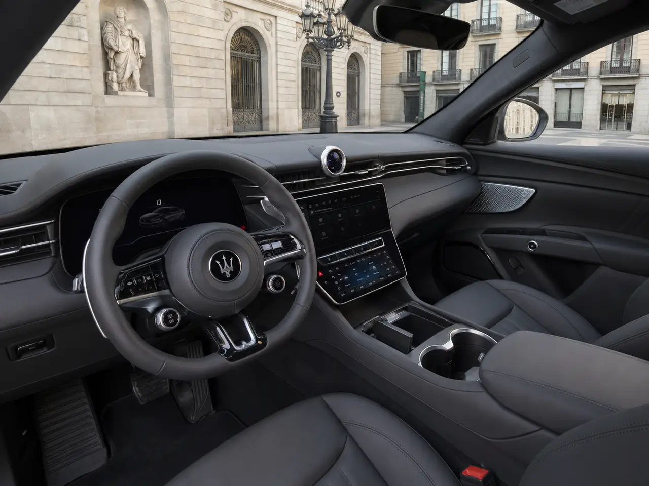 Maserati Grecale GT 2025, Innenraum — Munich Luxury Cars, München. Der Maserati Grecale GT verbindet die Linienführung eines italienischen Sportwagens mit…