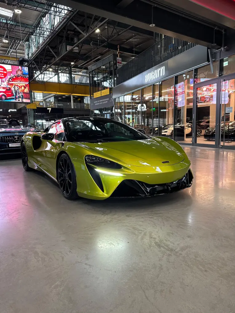 McLaren Artura Spider 2024, Frontansicht — Munich Luxury Cars, München