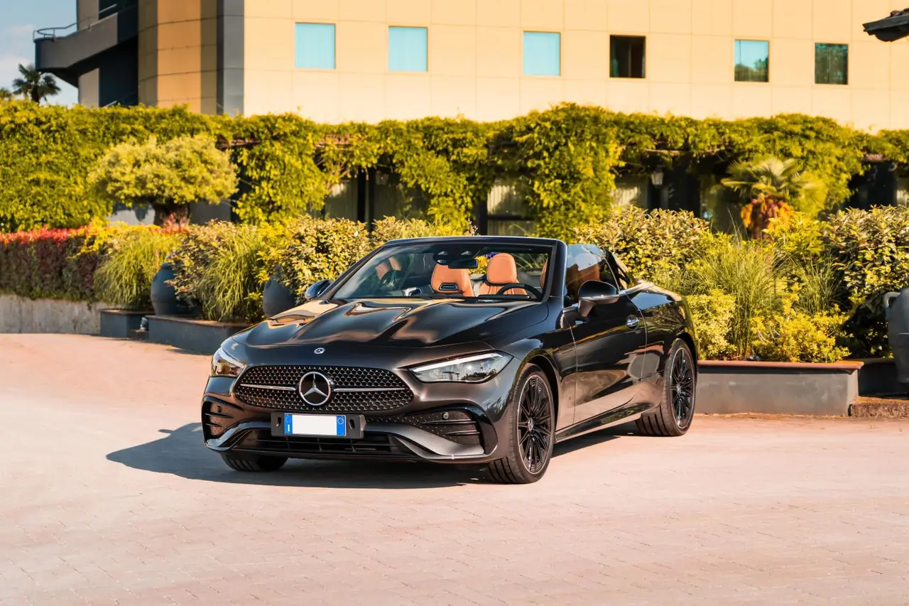 Mercedes Benz CLE 300 Cabriolet AMG Premium 2025, Armaturenbrett — Munich Luxury Cars, München. Das Mercedes-Benz CLE 300 Cabriolet AMG Premium aus 2025 verbindet die klassische…