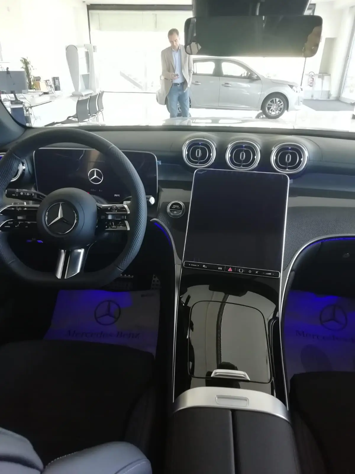 Mercedes Benz GLC 2025, Außenansicht — Munich Luxury Cars, München. Der Mercedes Benz GLC aus dem Modelljahr 2025 verbindet die Ausmaße eines klassischen…
