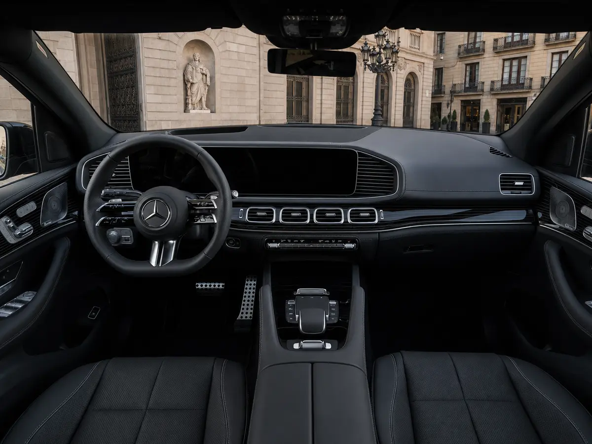 Mercedes Benz GLS-klasse 350 D Exclusive 7 Posti 2025, Innenraum — Munich Luxury Cars, München. Der Mercedes-Benz GLS 350 d Exclusive mit sieben Sitzen verbindet die Ruhe eines großen…
