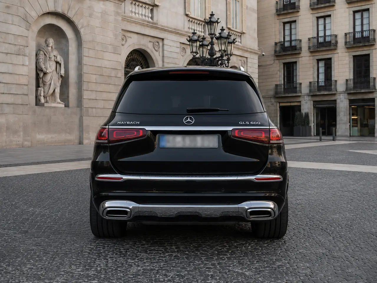Mercedes Benz GLS Maybach 2022, Heckansicht — Munich Luxury Cars, München. Der Mercedes-Maybach GLS ist ein SUV, das sich wie eine Repräsentationslimousine fährt:…