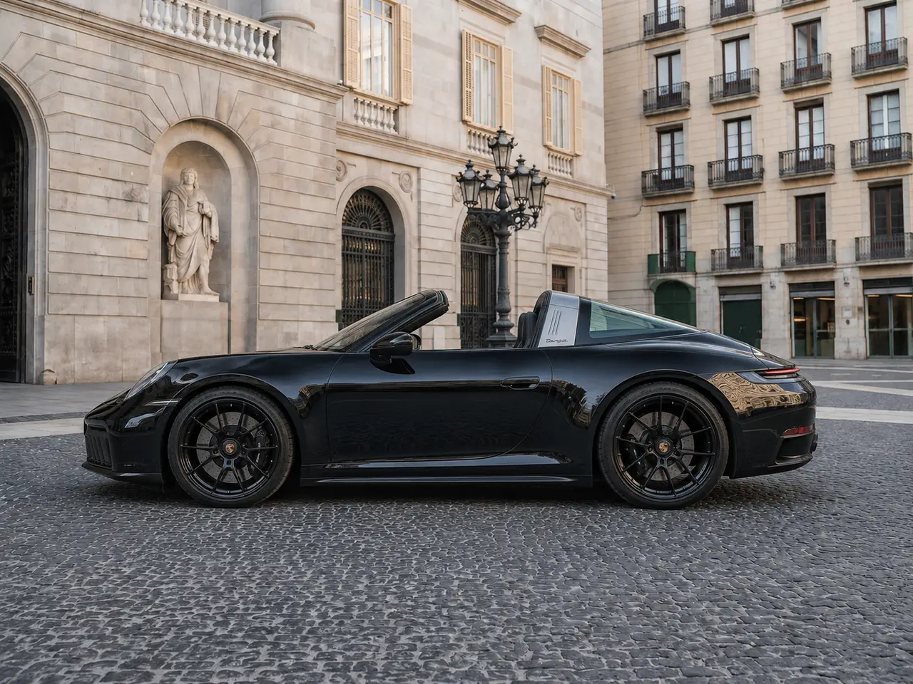 Porsche 911 Targa 2025, Außenansicht — Munich Luxury Cars, München. Der Porsche 911 Targa 2025 verbindet die charakteristische Silhouette mit dem markanten…