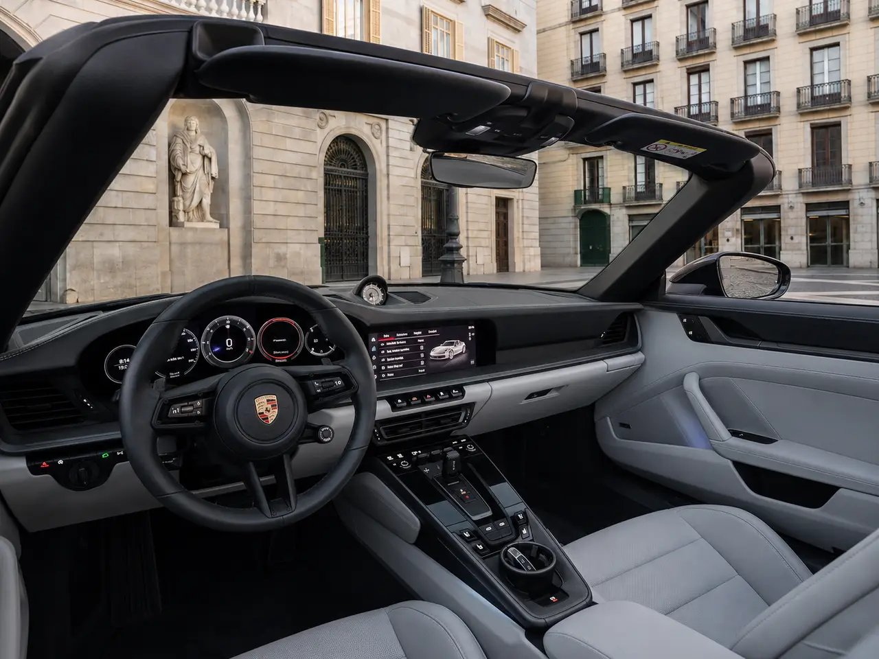 Porsche 911 Targa 2025, Innenraum — Munich Luxury Cars, München. Der Porsche 911 Targa 2025 verbindet die charakteristische Silhouette mit dem markanten…