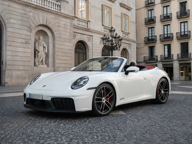 Porsche 992.2 Carrera 4 GTS Cabrio 2025 — Munich Luxury Cars, München