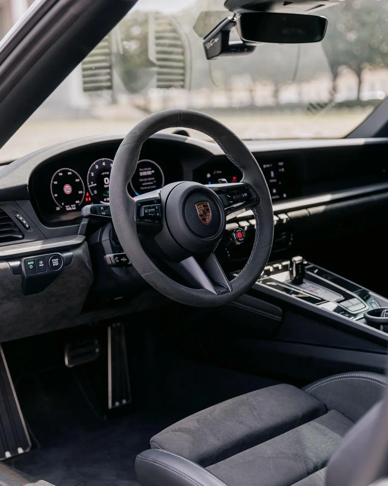 Porsche Carrera Spyder 992,2 GTS 2025, Frontansicht — Munich Luxury Cars, München. Der Porsche Carrera Spyder 992,2 GTS verbindet die Offenheit eines Cabrios mit der…