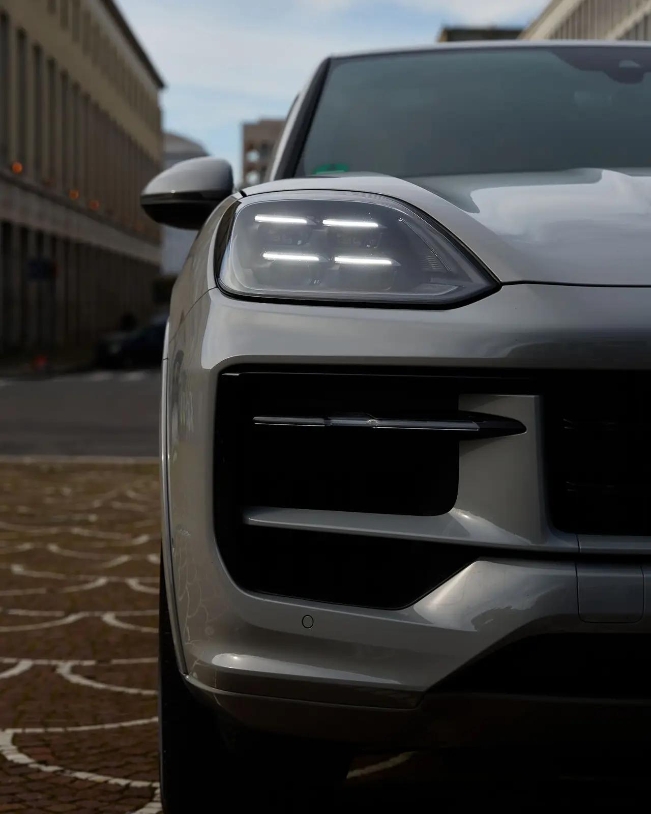 Porsche Cayenne 2025, Frontansicht — Munich Luxury Cars, München. Der Porsche Cayenne verbindet die Fahrpräzision der Sportwagenmarke mit dem Platzangebot…