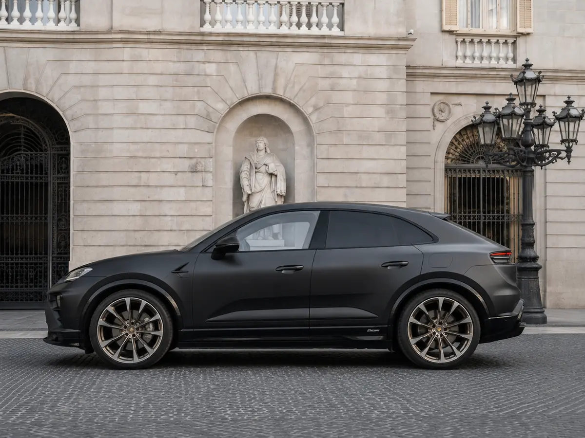 Porsche Macan 2024, Außenansicht — Munich Luxury Cars, München. Der Porsche Macan verbindet die Fahrpräzision der Marke mit der Alltagstauglichkeit eines…
