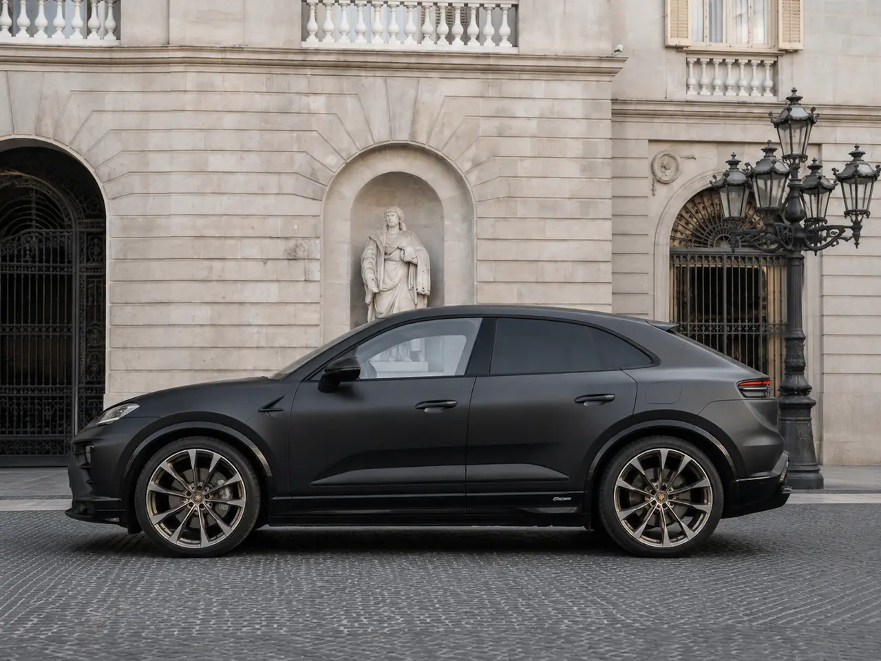 Porsche Macan 2024, Außenansicht — Munich Luxury Cars, München. Der Porsche Macan verbindet die Fahrpräzision der Marke mit der Alltagstauglichkeit eines…