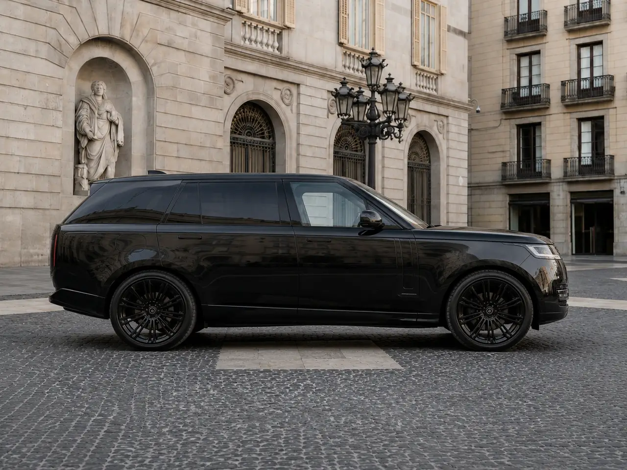 Rover Range Rover Autobiography D350 7s 2025, Frontansicht — Munich Luxury Cars, München. Der Range Rover Autobiography D350 7s verkörpert die ruhige Souveränität, für die die…