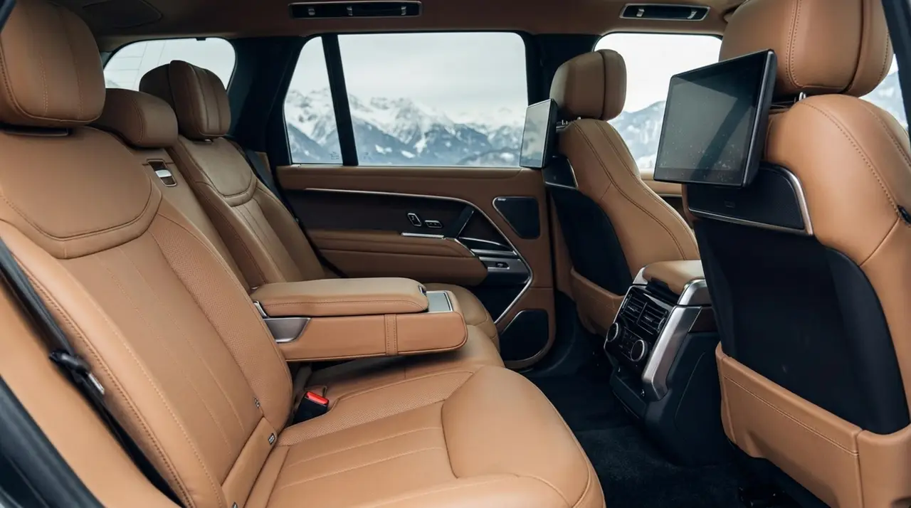 Rover Range Rover Autobiography P530 2026, Armaturenbrett — Munich Luxury Cars, München. Der Range Rover Autobiography P530 aus dem Modelljahr 2026 ist ein Fahrzeug, das seine…